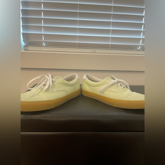 Vans Era Shoes: Mint Green with White accents and Gum Soles, size 11 - Picture 2 of 6